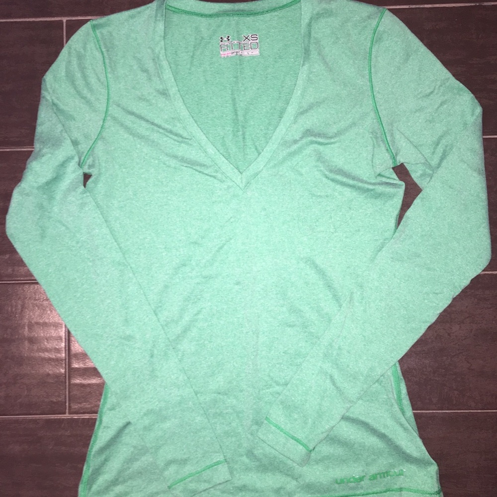 Women’s long sleeve Under Armour shirt